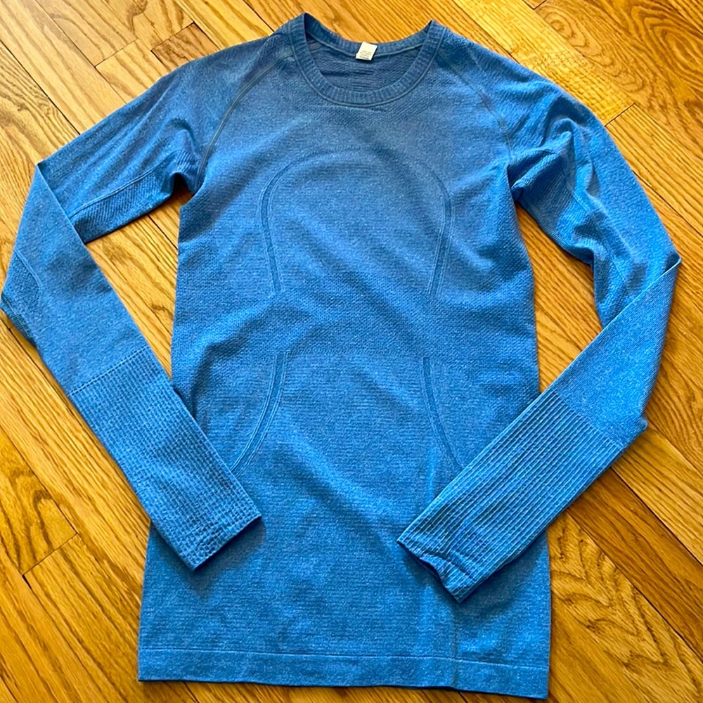 Lululemon size 4 swiftly tech running top tee long sleeve blue